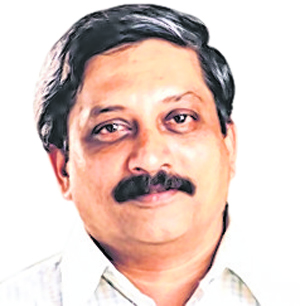 पर्रीकर चालले, पण…? पर्रीकर चालले, पण…?